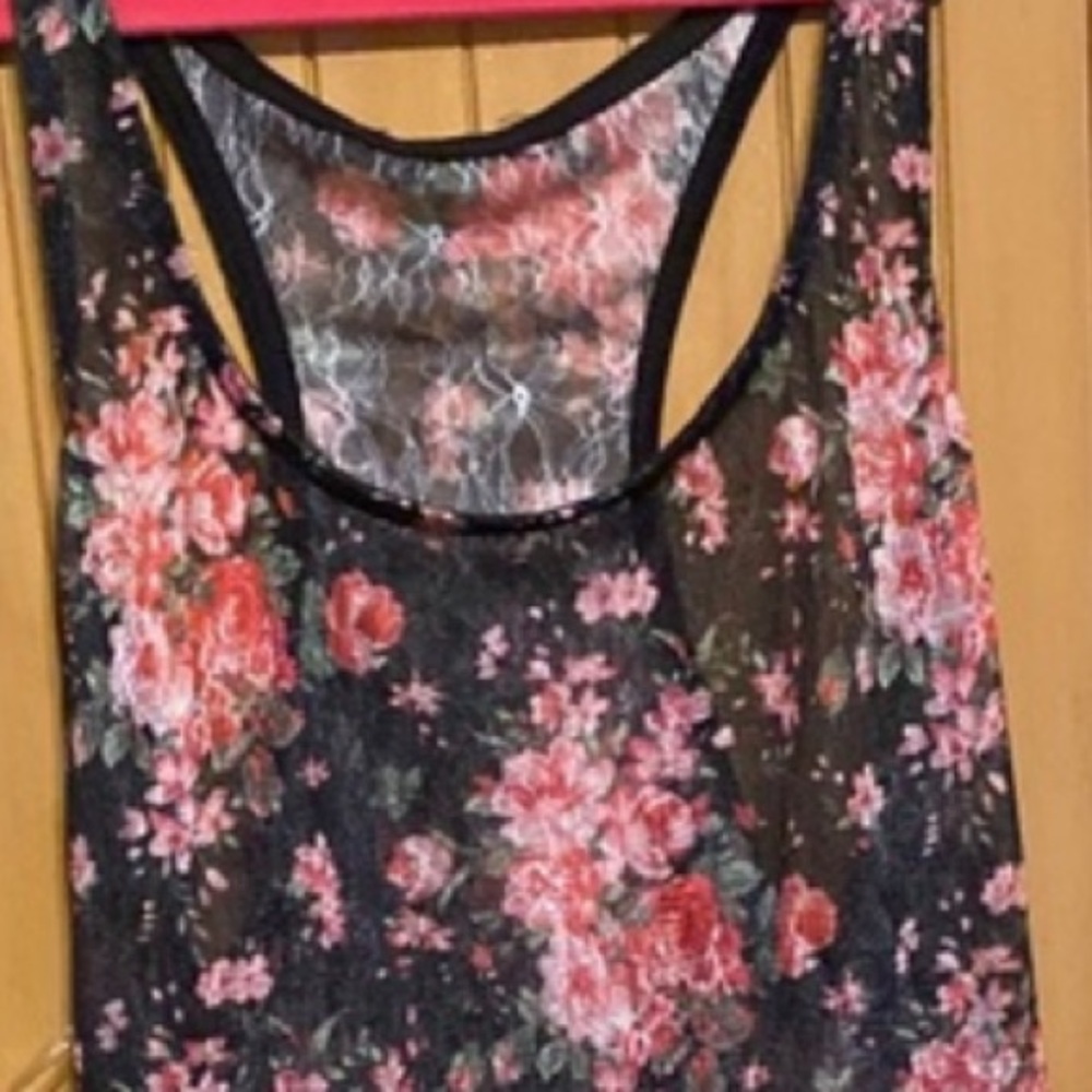 FLORAL LACE RACER BACK TOP - Picture 9 of 9